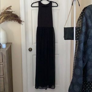 Sleeveless maxi dress